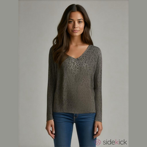 Chico's Women's Size Medium 8/10 Pullover V-Neck Animal Print Knit Top Black Gry